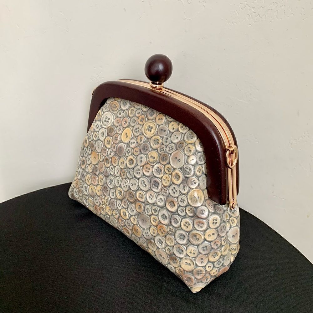 Handmade Genuine Leather Relief Button Pattern Push-lock Clutch/Crossbody - Picture 7 of 16